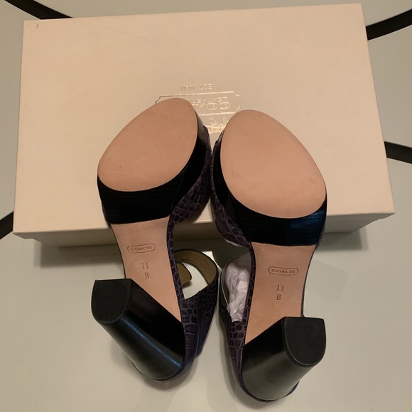 Coach Embossed Croc Heels - Picture 6 of 7